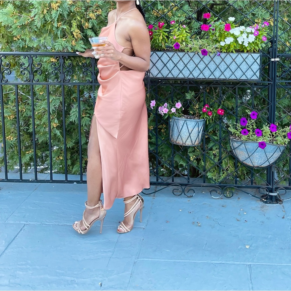 Dress - Picture 6 of 8
